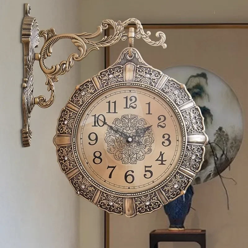 Luxury Lifestyle Homes - Nordic Retro Living Room Wall Clock