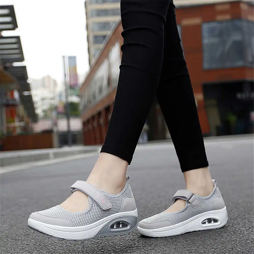 Luxury Lifestyle News - 36-41 Demi-season Colored Sneakers Walking Skates